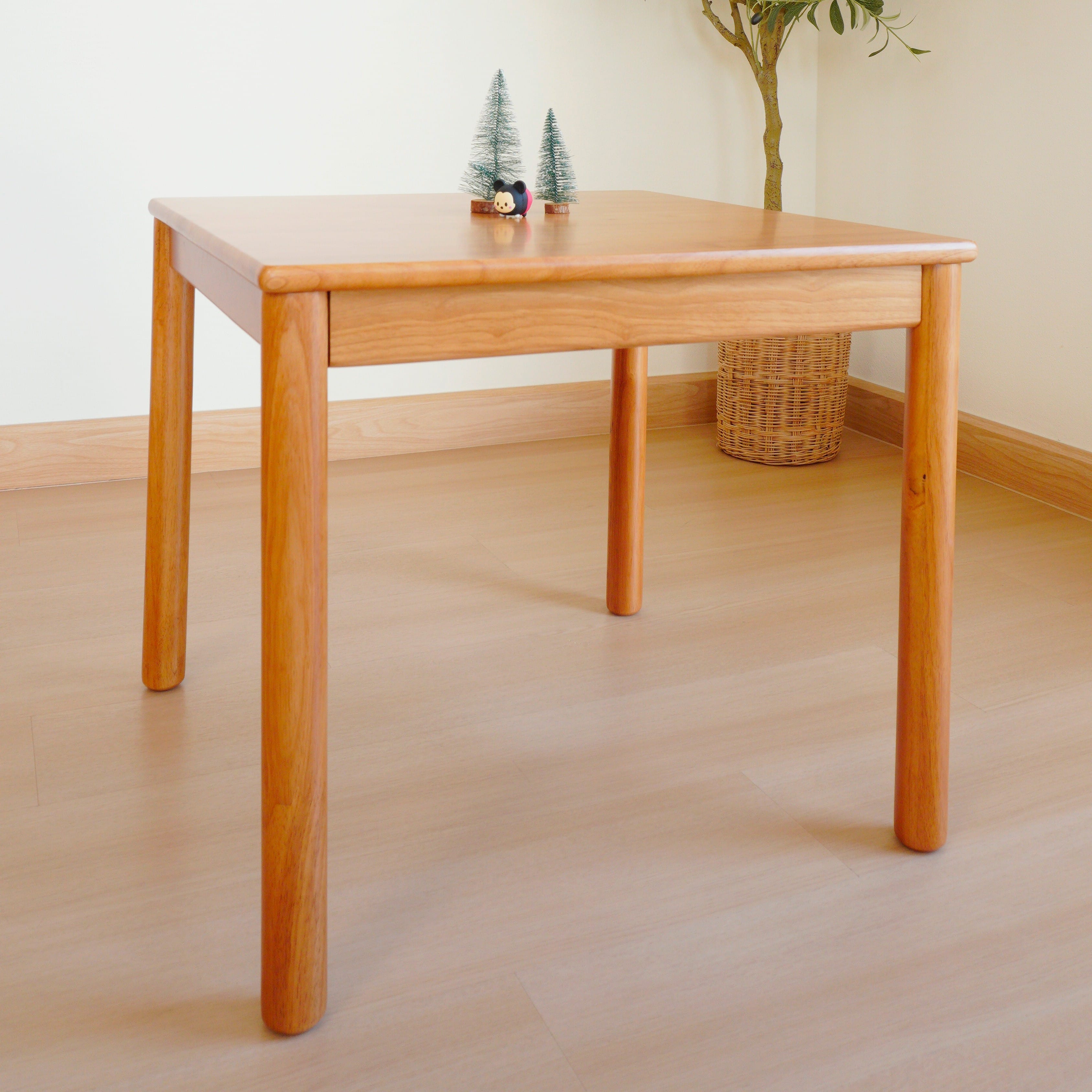 โต๊ะสำหรับเด็ก ไม้ยางพาราแท้ MAAI DESIGN รุ่น SORA TABLE KIDS สีโอ๊ค_1